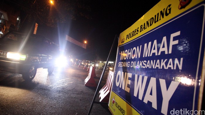 Nagreg Padat Seperti Mudik Lebaran, Tol Cipali Mengular