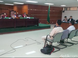Anak Buah Bupati Tanah Laut Bantah Terima Duit, Jaksa KPK Putar Sadapan