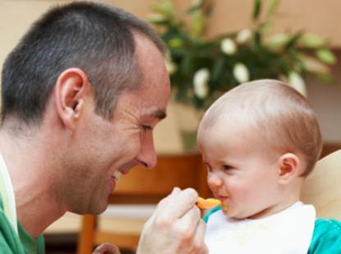 Saat Awal MPASI Makannya Lahap, Tapi Mengapa Sekarang si Kecil Susah Makan?