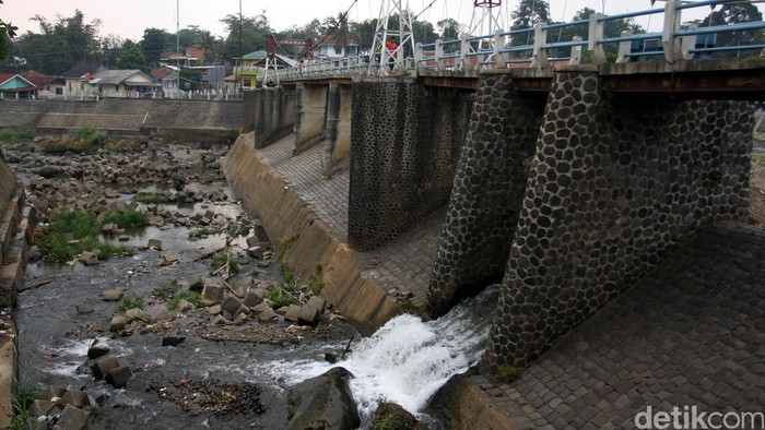 Bendung Katulampa Kembali Aman, Pos Depok Mendekati Siaga I