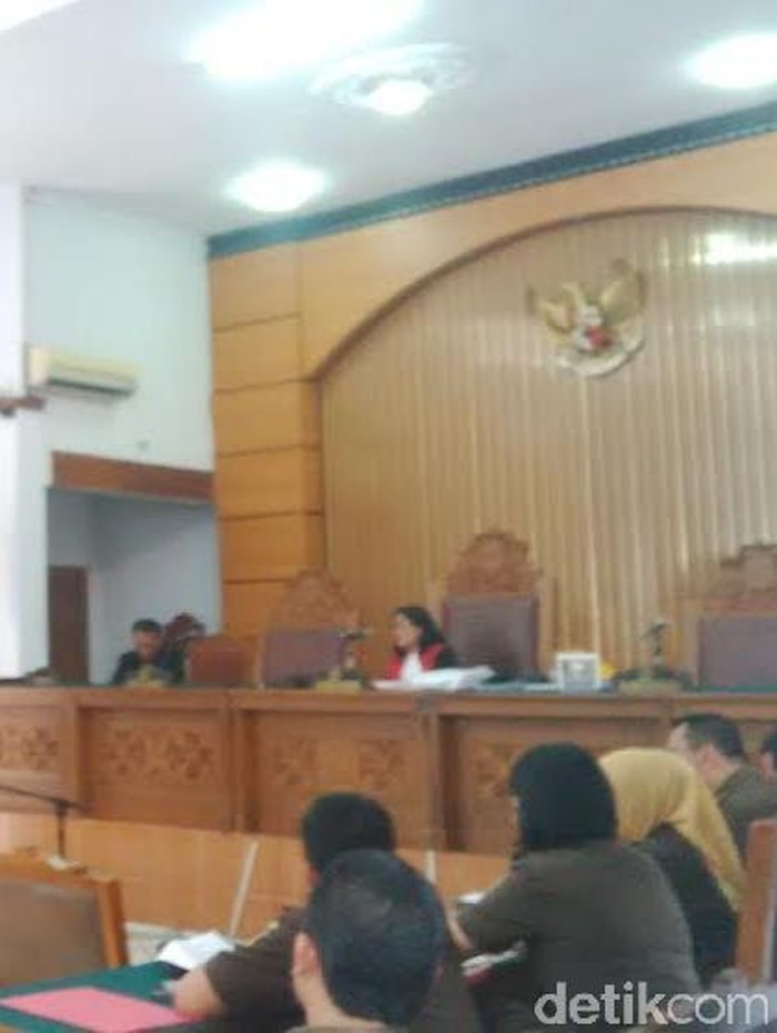 Pengacara Dahlan Iskan dan Kejari DKI Serahkan Berkas Kesimpulan Praperadilan