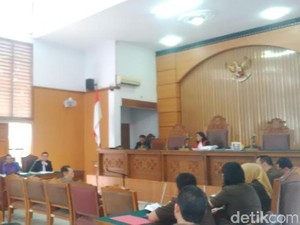 Penyidik Kejati DKI Jelaskan Prosedur Penetapan Tersangka Kasus Gardu Listrik