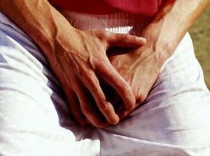 Duar! Testis Pria Ini Meledak Setelah Pulang Berlibur