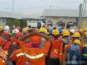 Jam Istirahat Pendek, Pekerja Pengeboran Minyak di Bojonegoro Mengamuk