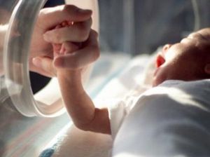 Bayi Ini Alami Cacat Lahir Langka, Otaknya Tumbuh di Hidung