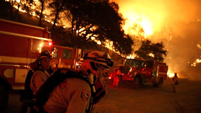 Permukiman Dekat Pasar Gembrong Kebakaran, Lalin Macet