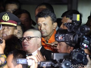 Kemarin Beralasan Kelelahan, Gubernur Gatot Diperiksa KPK Hari Ini