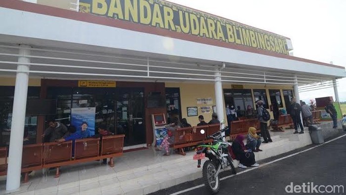 Diguyur Abu Gunung Raung, Bandara Blimbingsari Kembali Ditutup