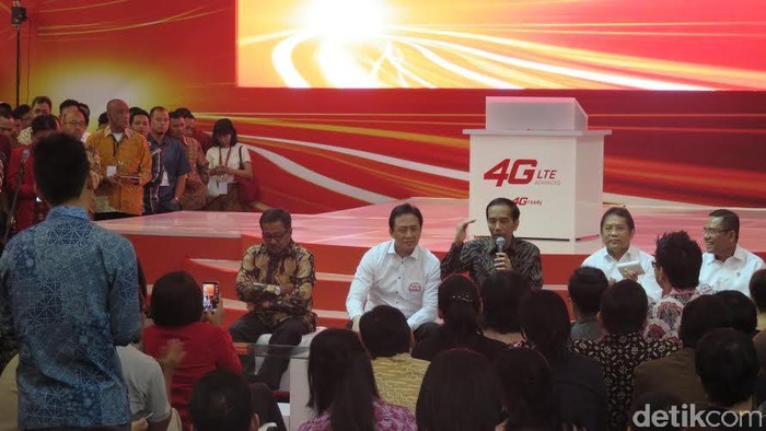 Sutradara, Musisi Hingga Tukang Ojek Curhat ke Presiden Jokowi