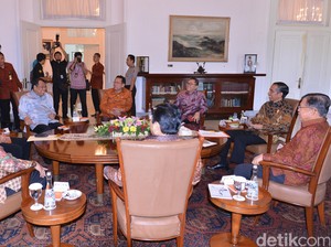 Jokowi Gelar Pertemuan Meja Bundar di Istana Bogor