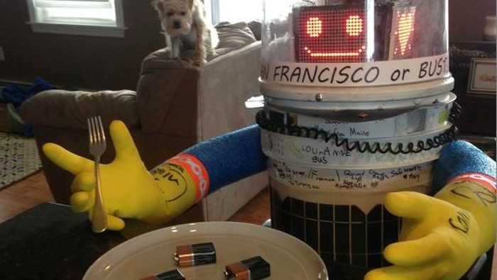 Akhir Tragis Robot Penjelajah HitchBot di Philadelphia