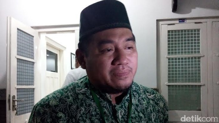 Ketua PCNU Jember  Abdullah Syamsul Arifin
