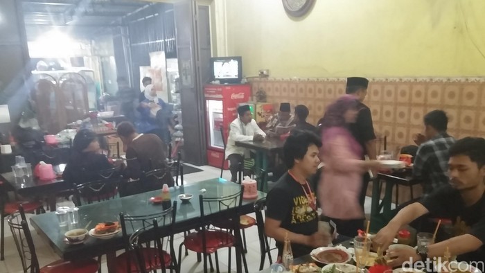 Muktamar Muhammadiyah Bawa Berkah bagi Rumah Makan di Depan Kampus Unismuh