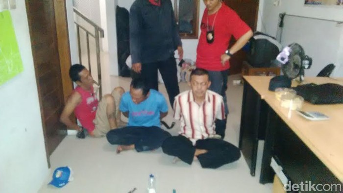 Sedang Asik Pesta Sabu di Rumah, 3 Pria Ini Ditangkap Polisi