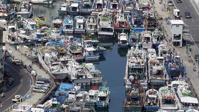 Taiwan Bersiap Hadapi Topan Dahsyat Soudelor, Sekolah-sekolah Ditutup