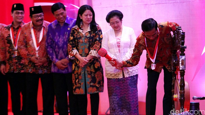 Puan Maharani di Tangga Survei Kinerja Menteri