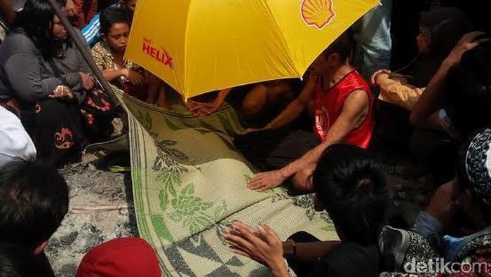 Siswa SD Tewas Setelah Tersambar KA Sancaka