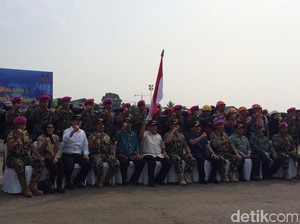 Pendaki Tuna Daksa dan Marinir Suarakan Peduli Ekosistem Pesisir