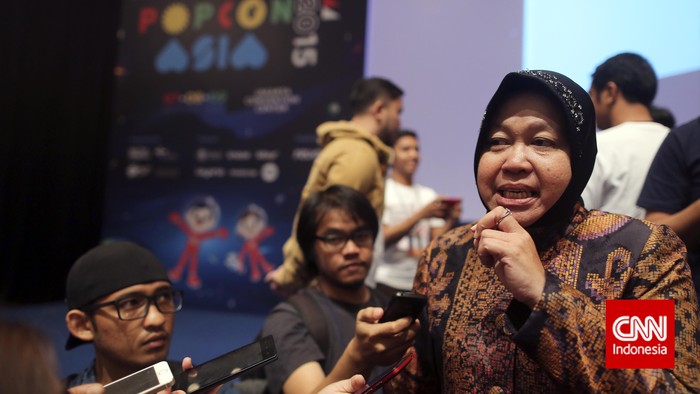 Pilkada Surabaya Molor, Risma Minta Warga Tetap Optimis