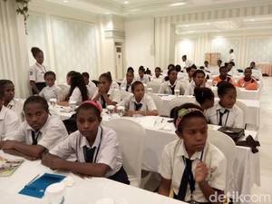 141 Anak Papua Timba Ilmu di Jawa Timur