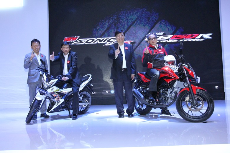 Honda Luncurkan Dua Model Motor Sport Terbarunya Honda Luncurkan Dua Model Motor Sport Terbarunya