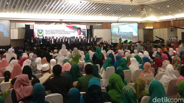 Jokowi Hadiri Pelantikan Pengurus Partai Bulan Bintang