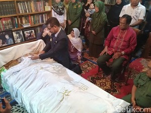Budayawan Sulsel Peraih Piala Citra Rahman Arge Meninggal Dunia