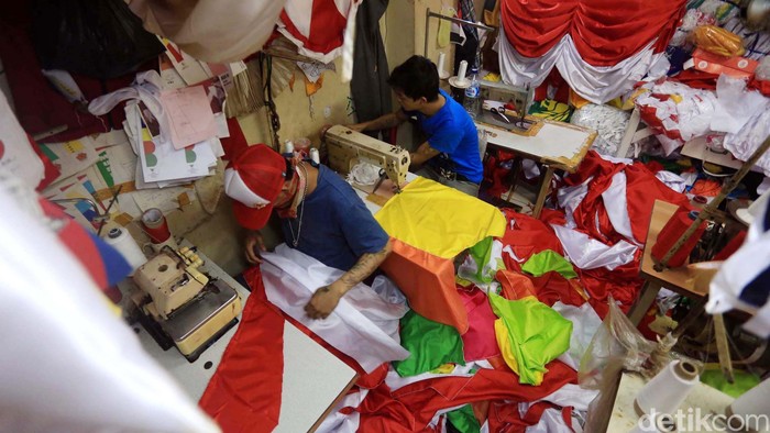 Bendera Merah Putih Dibakar Orang Tak Kenal di Papua