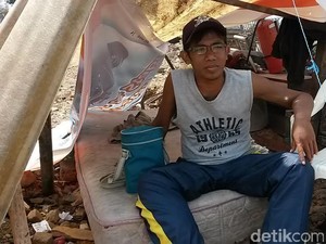 Amin Mantan Atlet Senam Kumpulkan Rongsokan di Lahan Gusuran untuk Makan