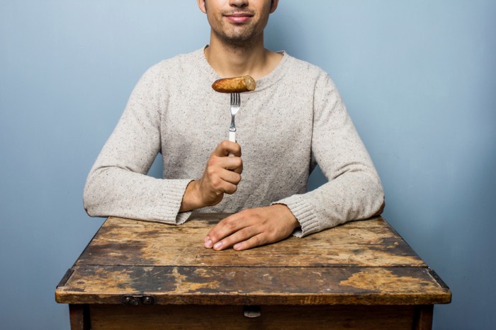 Kebanyakan Makan Daging Olahan, Kesuburan Pria Bisa Drop