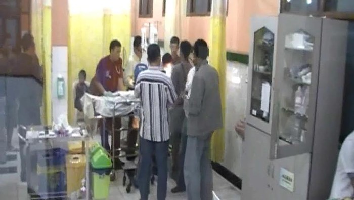 2 Pria Bergaya Ninja Serang dan Bacok Bakal Calon Bupati Lamongan