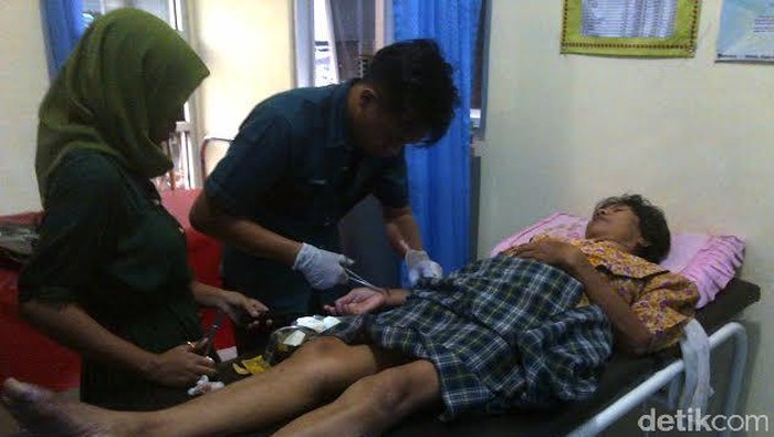 Diusir Anak, Seorang Ibu Nekat Iris Pergelangan Tangannya