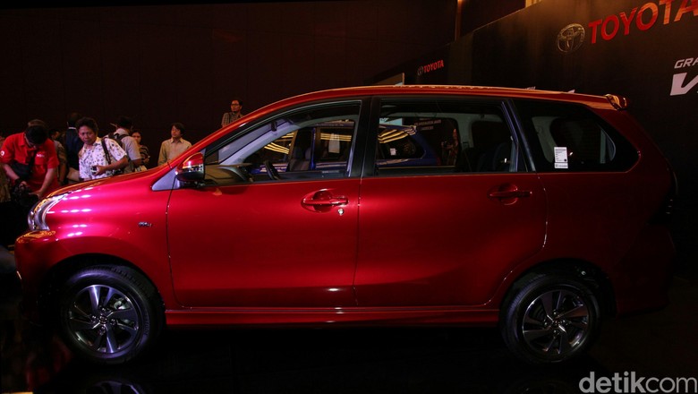 Toyota Veloz (Foto: Agung Pambudhy) Toyota Veloz (Foto: Agung Pambudhy)