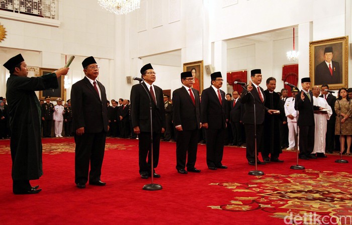 Isu Reshuffle Menguat, Siapa Menteri yang Akan Diganti?