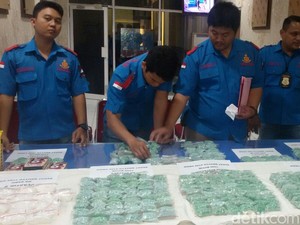 Mulyono Jualan Sabu Sambil Menyamar Jadi Penjual Gorengan