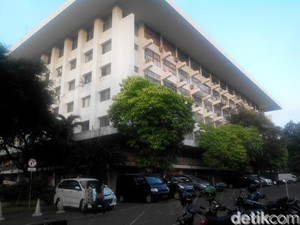 Di Balik 70 Tahun Kemerdekaan Indonesia, Gedung Pola yang Terabaikan