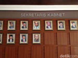 Foto Andi Dipajang di Deretan Mantan Sekretaris Kabinet
