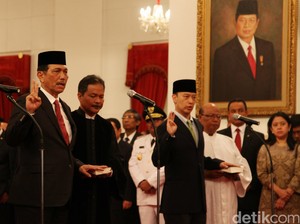 Jokowi Belum Berhentikan Luhut Sebagai Kepala Kantor Staf Presiden