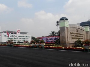 Kompleks Parlemen Bersolek Jelang Sidang Tahunan yang Dihadiri Jokowi