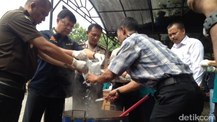 Polda Sumut Musnahkan Narkoba Senilai Rp 10 Miliar