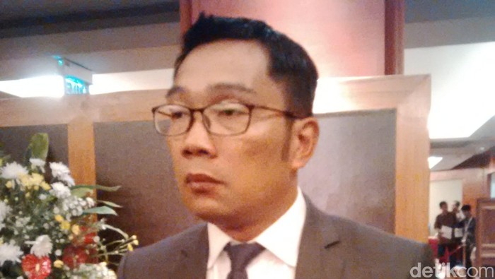 Harga Tomat Murah, Ridwan Kamil: Beli yang Banyak!