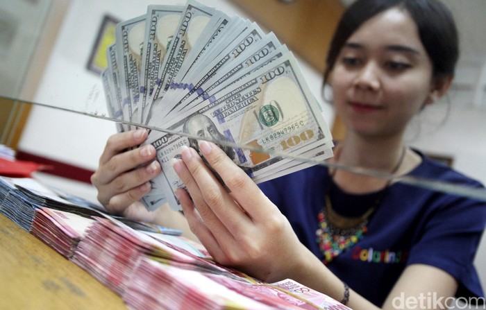 Dolar AS Menguat ke Rp 13.111