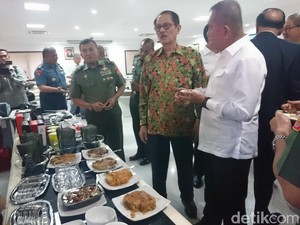 Kunjungi Industri Ransum, Menhan: Penuhi Kebutuhan Gizi Prajurit