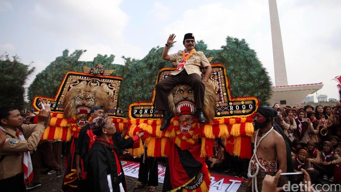 Adhyaksa Siap Tantang Ahok, Siapa Pendukungnya dan Lewat Jalur Mana?