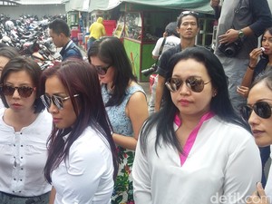 2 Guru JIS akan Dibebaskan, Orangtua Murid Menyambut di Rutan Cipinang