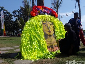Ini Dia Keseruan Gelaran Festival Layang-layang di Pantai Boom Banyuwangi