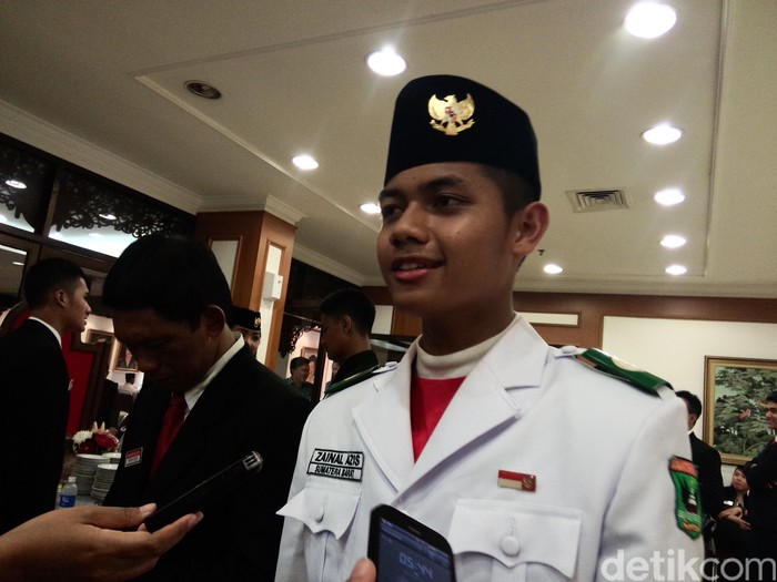 Begini Perasaan Zainal Azis Saat Hendak Bentangkan Merah Putih di Istana