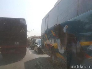 Perayaan HUT RI di Brebes Meriah, Pantura Tersendat 3 Km