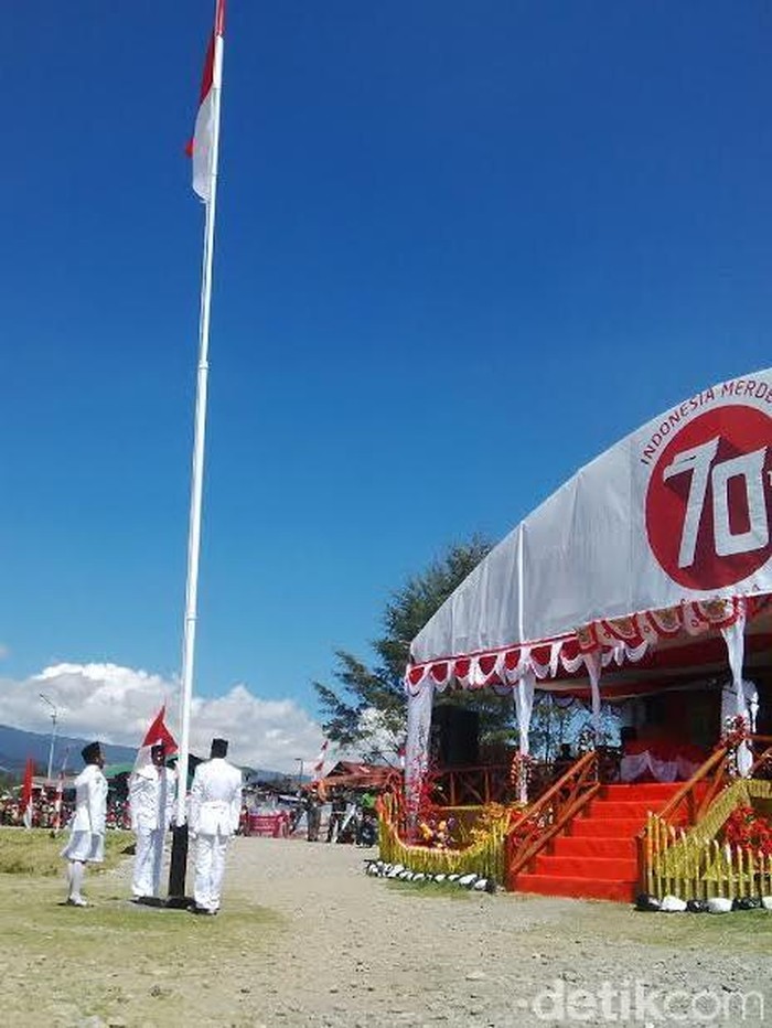 Dari Timur, Sang Merah Putih Telah Berkibar di Puncak Papua