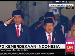 Upacara Peringatan Detik-detik Proklamasi dan Sikap Hormat JK
